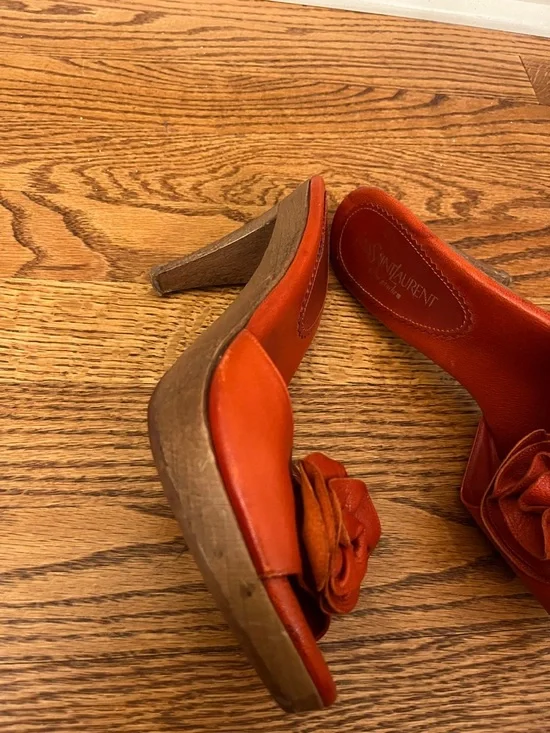 Yves Saint Laurent Orange Leather Slide with Floral Rosette - Picture 5 of 10